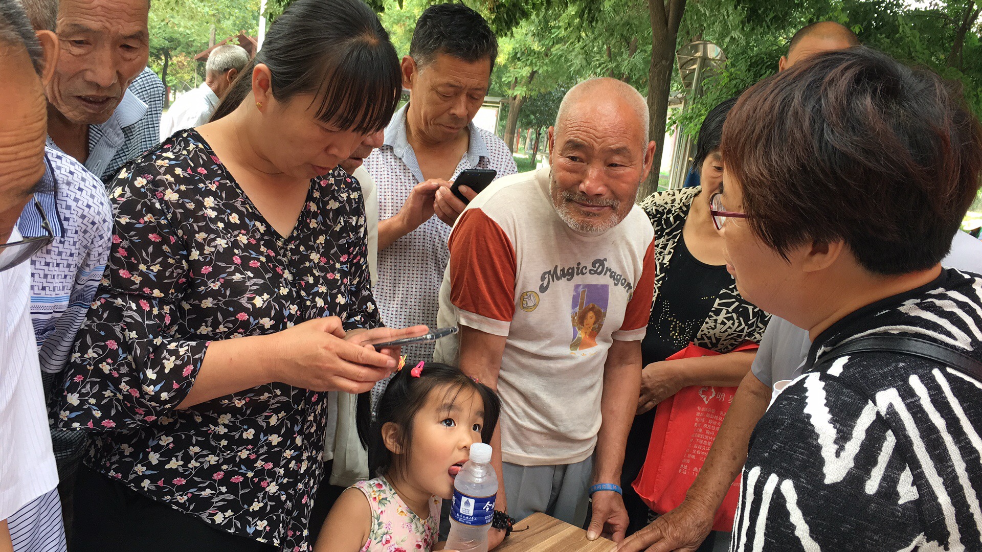 灵寿人口多少_灵寿罗洪刚照片(3)